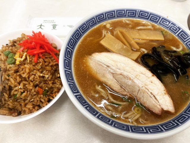 大貫本店さん

ひさびさの大貫さん〜🎶

来週から冷麺はじまるらしい😗

と言うことは…
暖簾の色が〇〇色に変身するのね💕